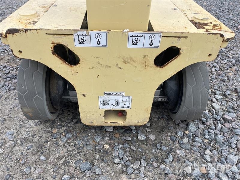 JLG 1230ES Vertical Mast Lift 垂直昇降型リフト