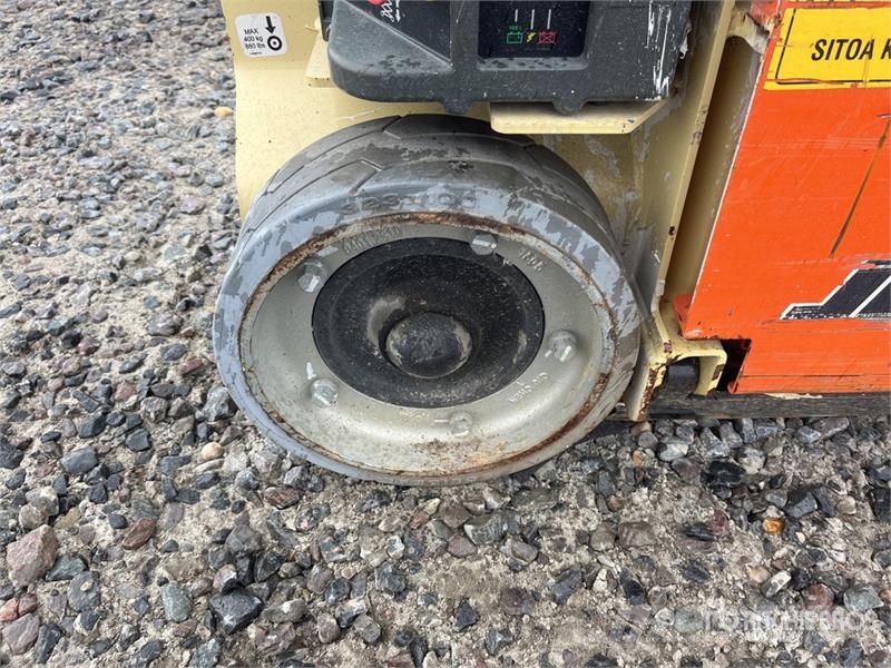 JLG 1230ES Vertical Mast Lift 垂直昇降型リフト