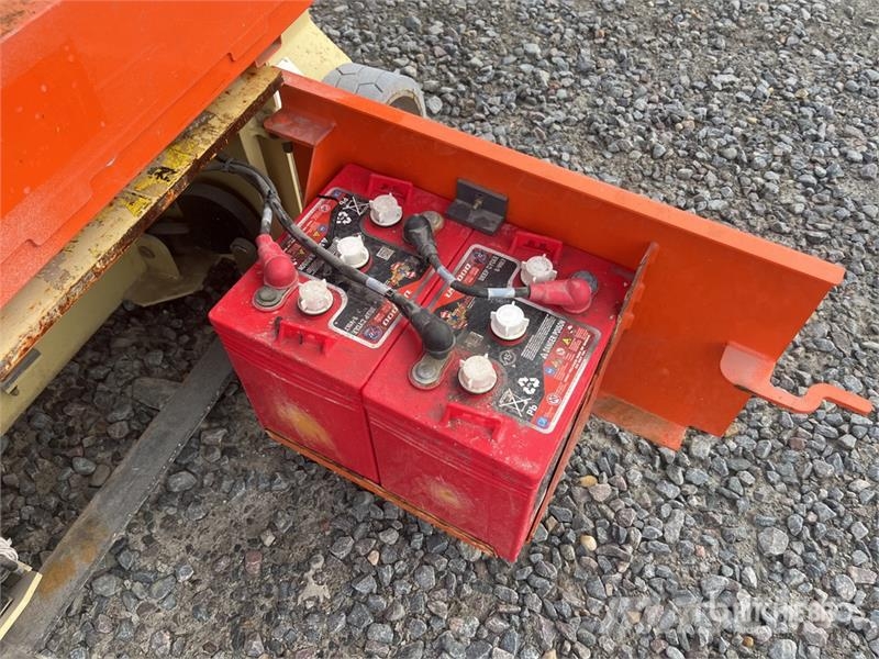 JLG 1230ES Vertical Mast Lift رافعات السارية الرأسية