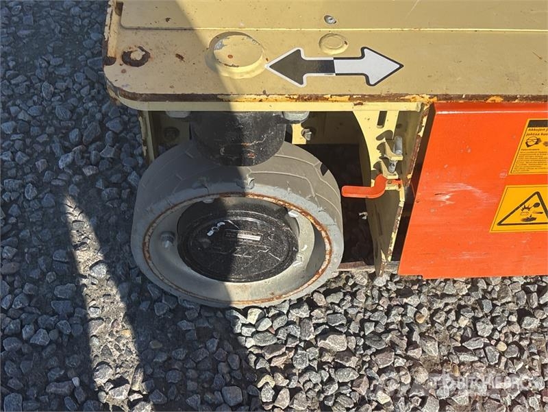 JLG 1230ES Vertical Mast Lift Vertikální sloupové výtahy