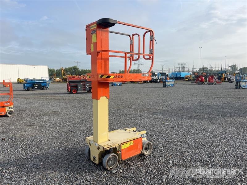 JLG 1230ES Vertical Mast Lift 垂直昇降型リフト