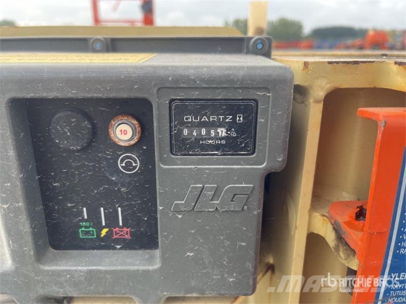 JLG 1230ES Vertical Mast Lift رافعات السارية الرأسية