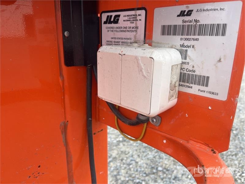 JLG 1230ES Vertical Mast Lift رافعات السارية الرأسية