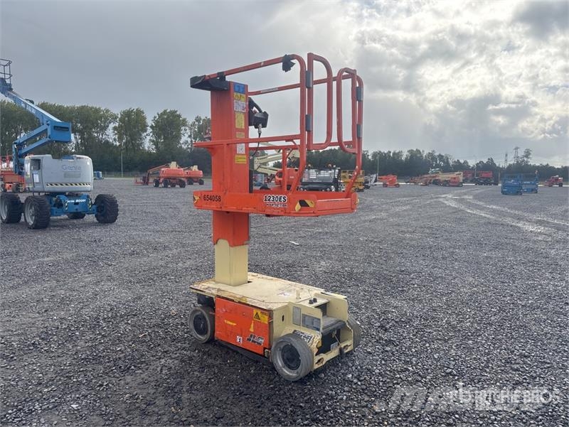 JLG 1230ES Vertical Mast Lift Personenliften en invalideliften
