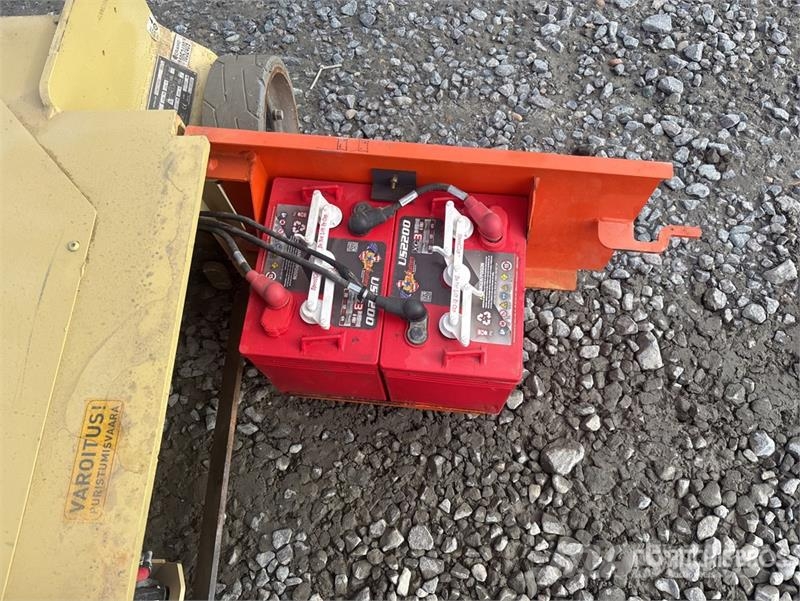 JLG 1230ES Vertical Mast Lift Vertikalna dvigala