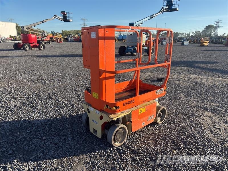JLG 1230ES Vertical Mast Lift Vertikalna dvigala