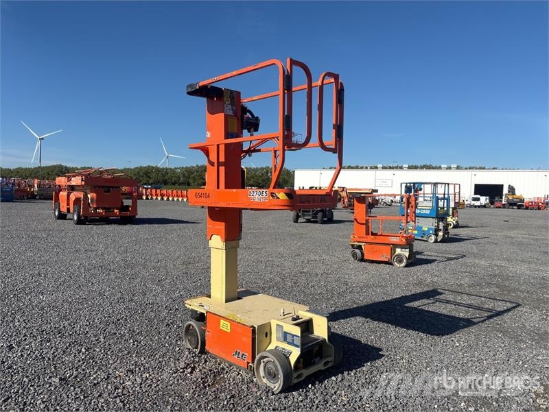 JLG 1230ES Vertical Mast Lift Vertikālie pacēlāji