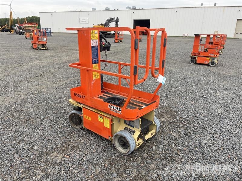 JLG 1230ES Vertical Mast Lift (Inoperable) 垂直昇降型リフト