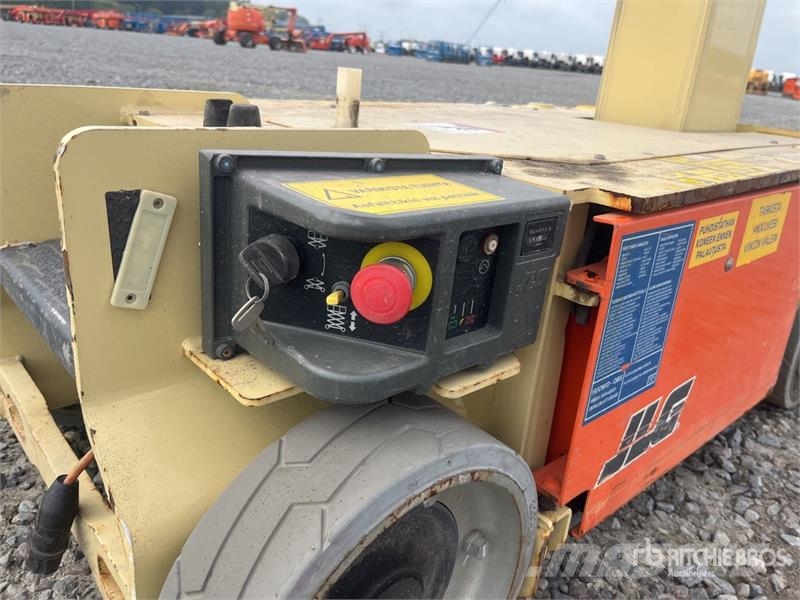 JLG 1230ES Vertical Mast Lift رافعات السارية الرأسية