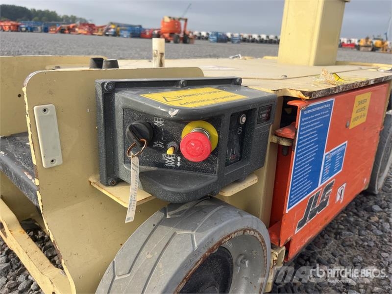 JLG 1230ES Vertical Mast Lift 垂直昇降型リフト