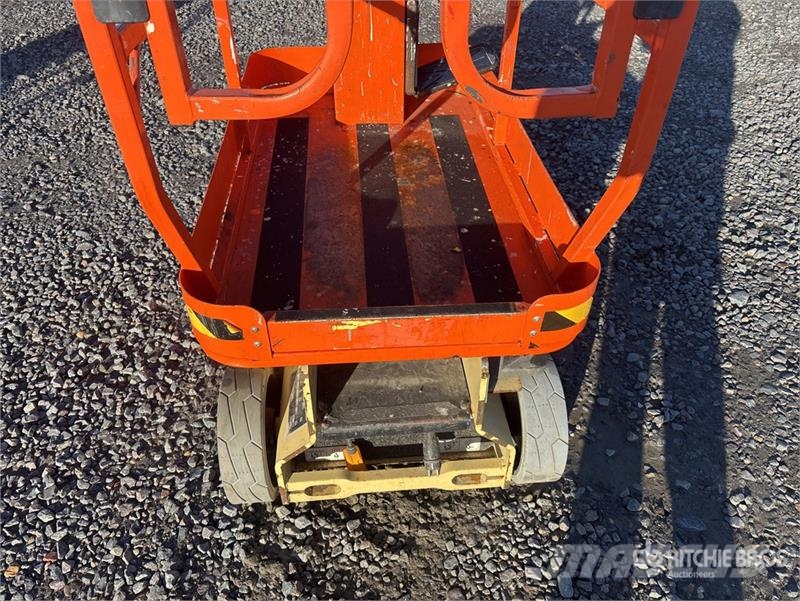 JLG 1230ES Vertical Mast Lift Vertikalna dvigala