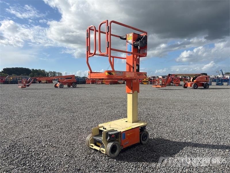 JLG 1230ES Vertical Mast Lift Henkilönostimet ja nostolaitteet