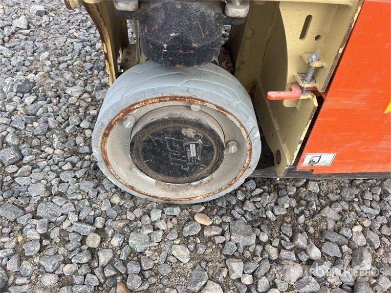 JLG 1230ES Vertical Mast Lift 垂直昇降型リフト