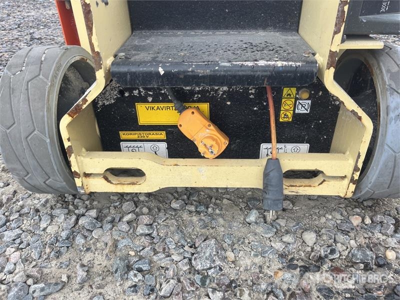 JLG 1230ES Vertical Mast Lift 垂直昇降型リフト