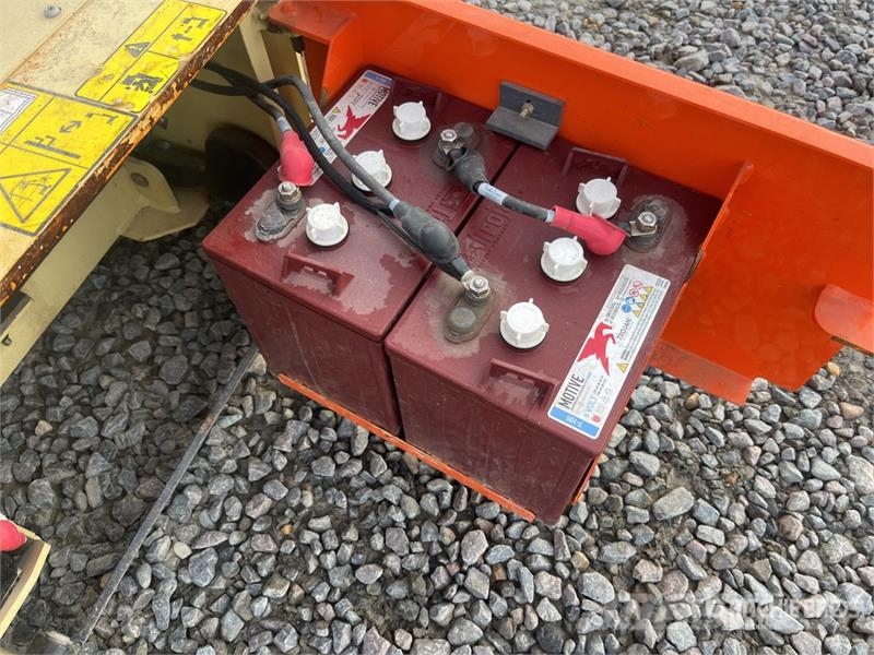 JLG 1230ES Vertical Mast Lift 垂直昇降型リフト