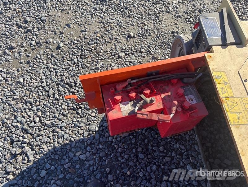 JLG 1230ES Vertical Mast Lift Vertikální sloupové výtahy