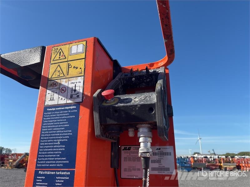 JLG 1230ES Vertical Mast Lift Vertikální sloupové výtahy