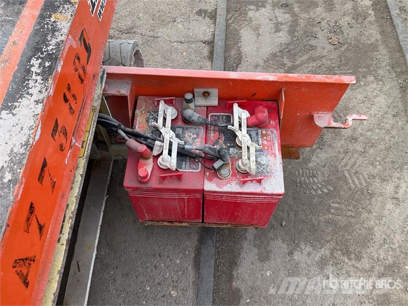 JLG 1230ES Vertical Mast Lift رافعات السارية الرأسية