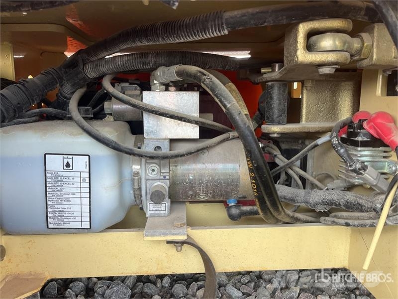 JLG 1230ES Vertical Mast Lift رافعات السارية الرأسية