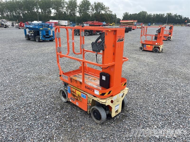 JLG 1230ES Vertical Mast Lift رافعات السارية الرأسية