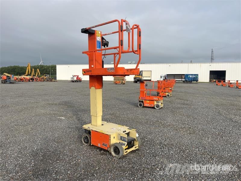 JLG 1230ES Vertical Mast Lift 垂直昇降型リフト