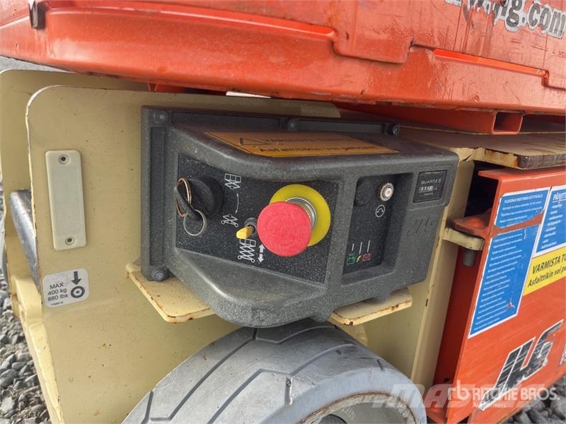 JLG 1230ES Vertical Mast Lift رافعات السارية الرأسية