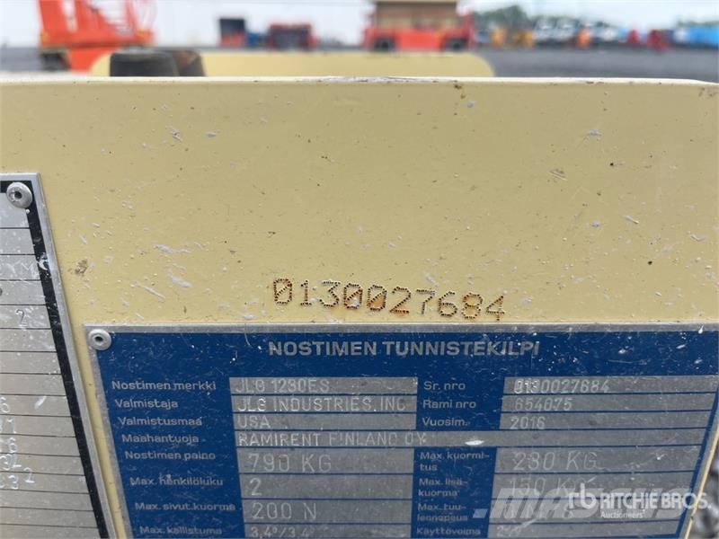 JLG 1230ES Vertical Mast Lift رافعات السارية الرأسية