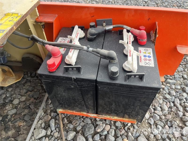 JLG 1230ES Vertical Mast Lift 垂直昇降型リフト