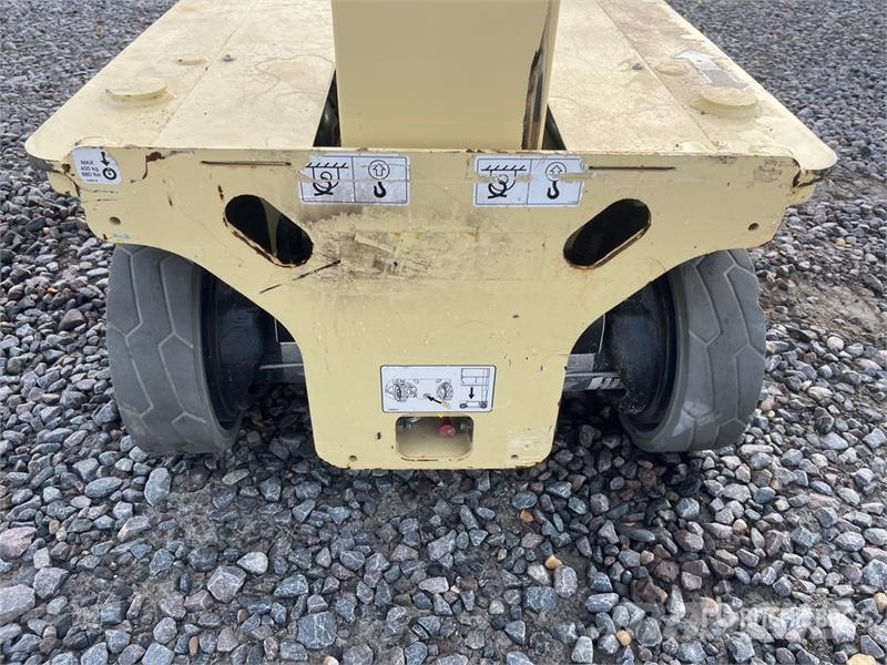 JLG 1230ES Vertical Mast Lift 垂直昇降型リフト