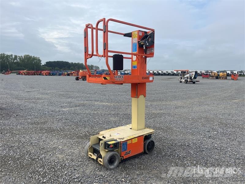 JLG 1230ES Vertical Mast Lift رافعات السارية الرأسية