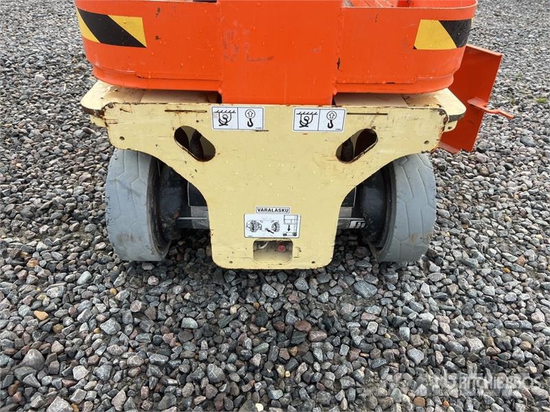 JLG 1230ES Vertical Mast Lift رافعات السارية الرأسية