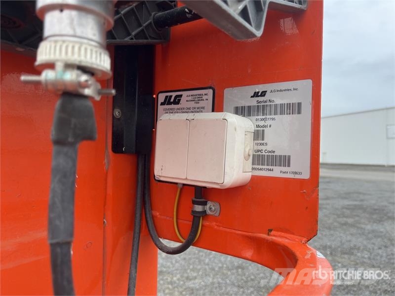 JLG 1230ES Vertical Mast Lift Personenliften en invalideliften