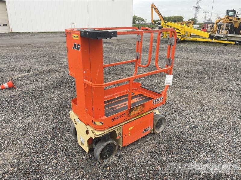 JLG 1230ES Vertical Mast Lift 垂直昇降型リフト