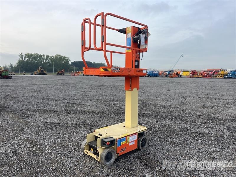 JLG 1230ES Vertical Mast Lift 垂直昇降型リフト