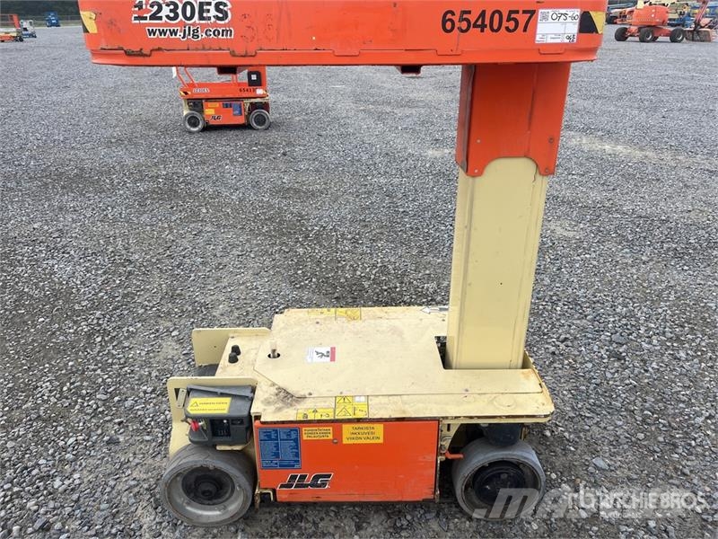 JLG 1230ES Vertical Mast Lift رافعات السارية الرأسية