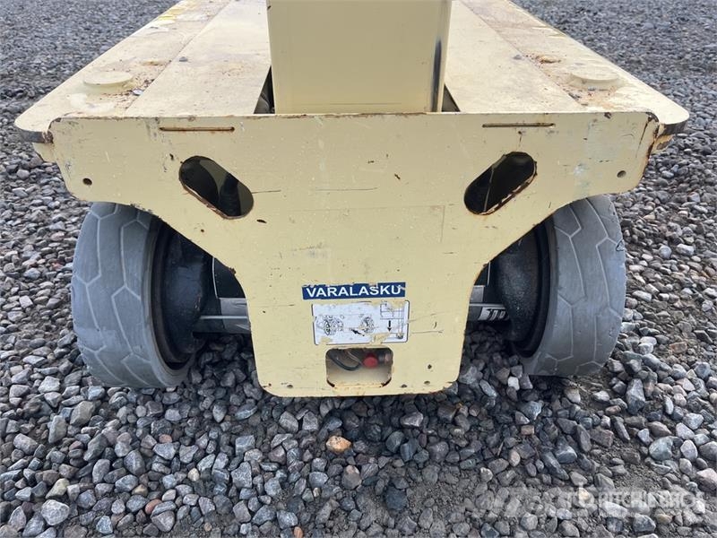 JLG 1230ES Vertical Mast Lift رافعات السارية الرأسية