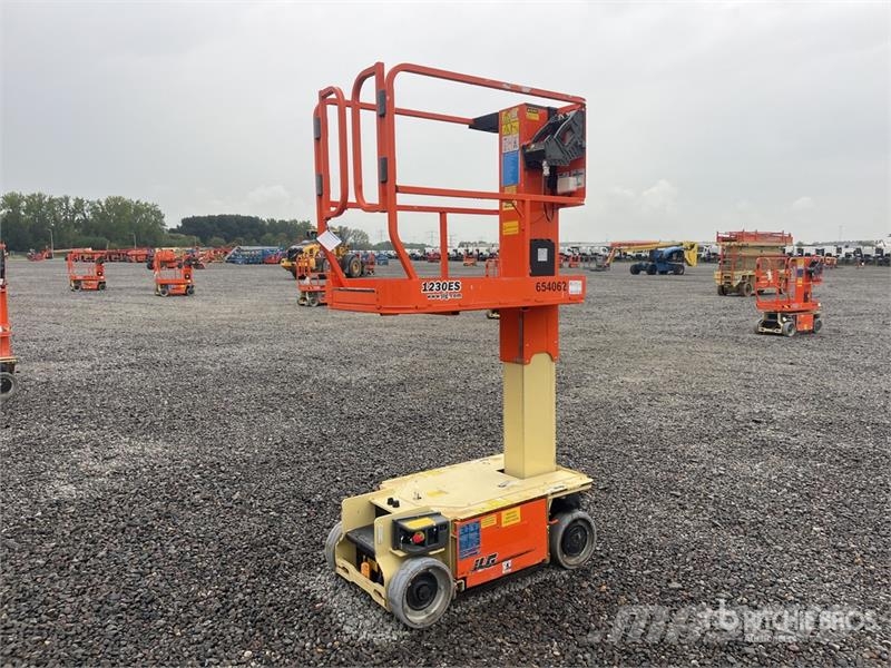 JLG 1230ES Vertical Mast Lift 垂直昇降型リフト