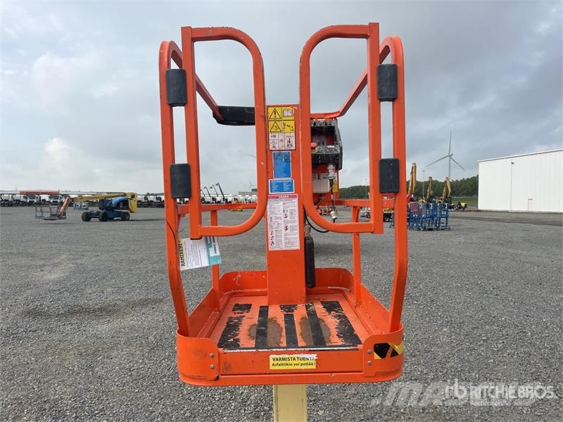 JLG 1230ES Vertical Mast Lift 垂直昇降型リフト