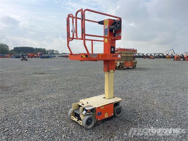 JLG 1230ES Vertical Mast Lift 垂直昇降型リフト