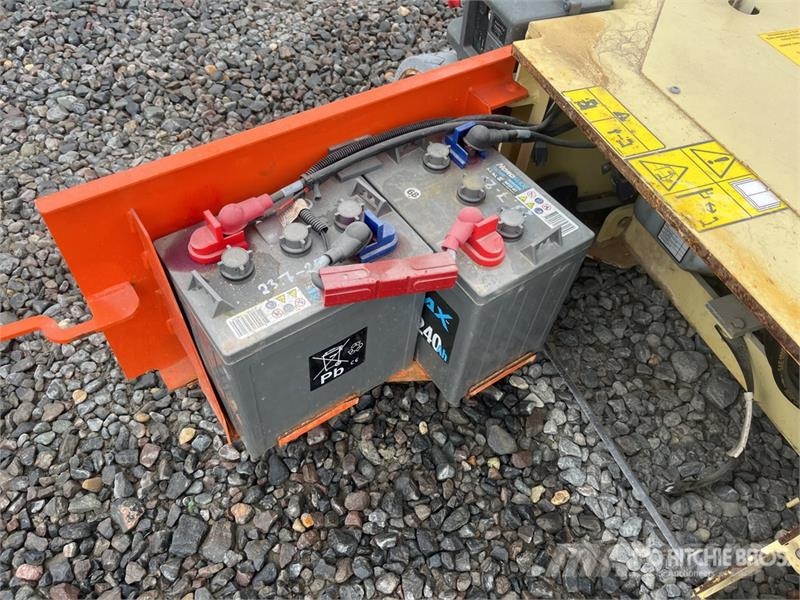 JLG 1230ES Vertical Mast Lift 垂直昇降型リフト