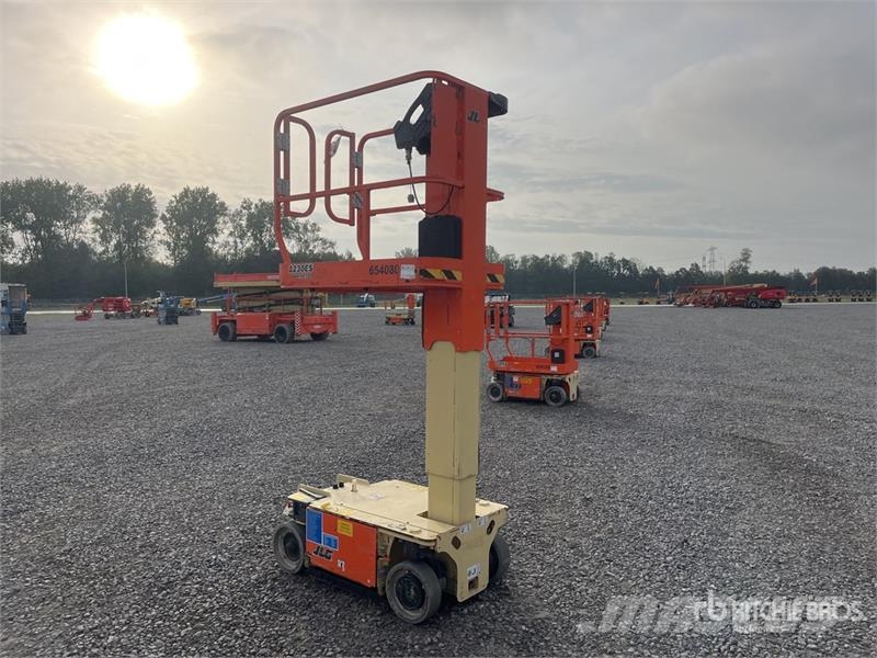 JLG 1230ES Vertical Mast Lift 垂直昇降型リフト