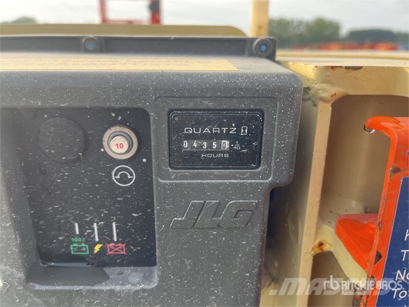 JLG 1230ES Vertical Mast Lift 垂直昇降型リフト