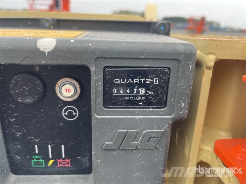 JLG 1230ES Vertical Mast Lift 垂直昇降型リフト