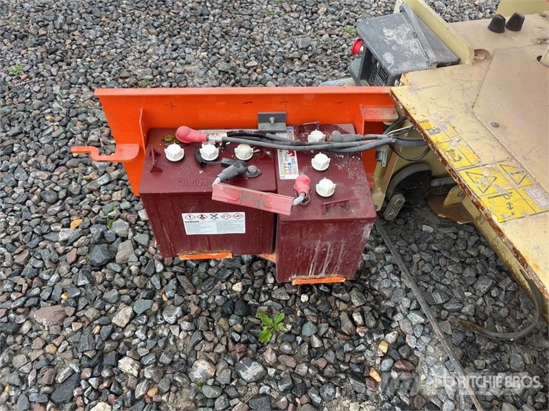 JLG 1230ES Vertical Mast Lift رافعات السارية الرأسية