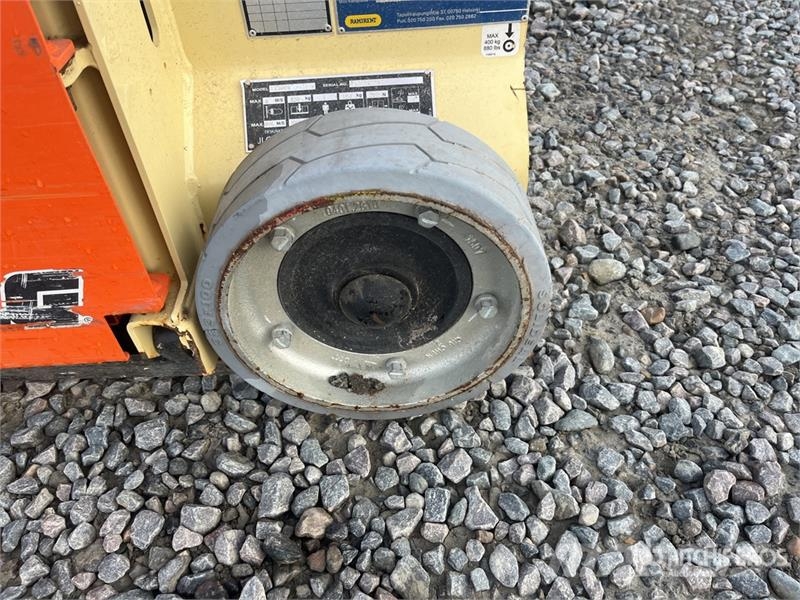 JLG 1230ES Vertical Mast Lift 垂直昇降型リフト
