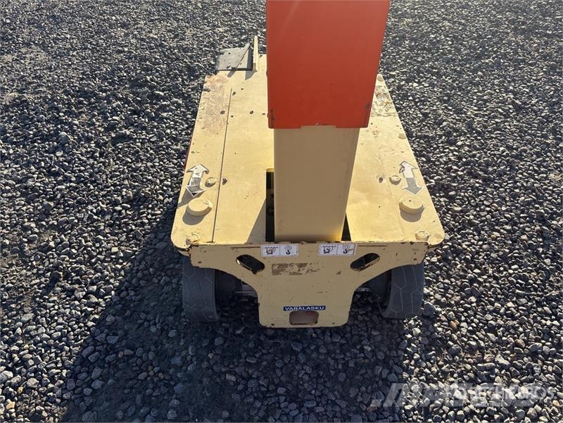 JLG 1230ES Vertical Mast Lift Vertikalna dvigala
