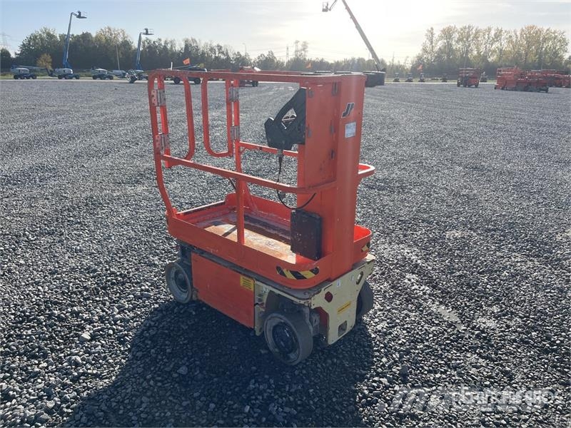 JLG 1230ES Vertical Mast Lift رافعات السارية الرأسية