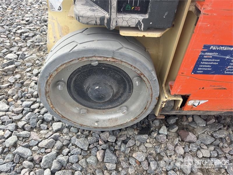 JLG 1230ES Vertical Mast Lift 垂直昇降型リフト