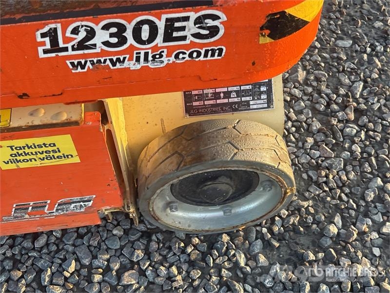 JLG 1230ES Vertical Mast Lift Vertikalna dvigala