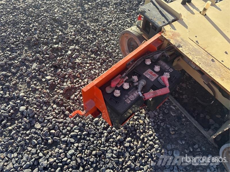 JLG 1230ES Vertical Mast Lift Vertikalna dvigala